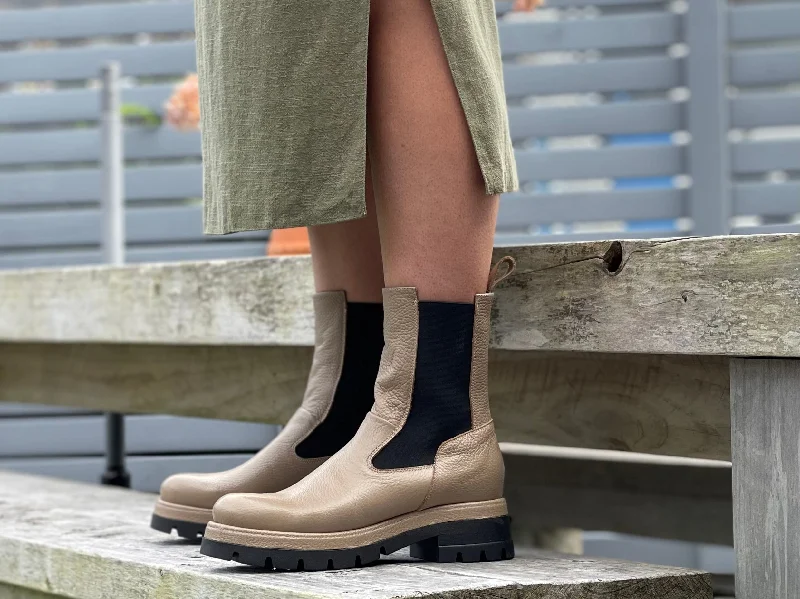 Chic Mesh Sneakers Lilimill Antonia available in 2 colours