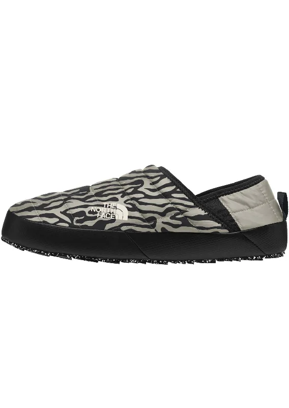 Sleek Sport Sneakers The North Face Women's ThermoBall Traction Mule V Slippers