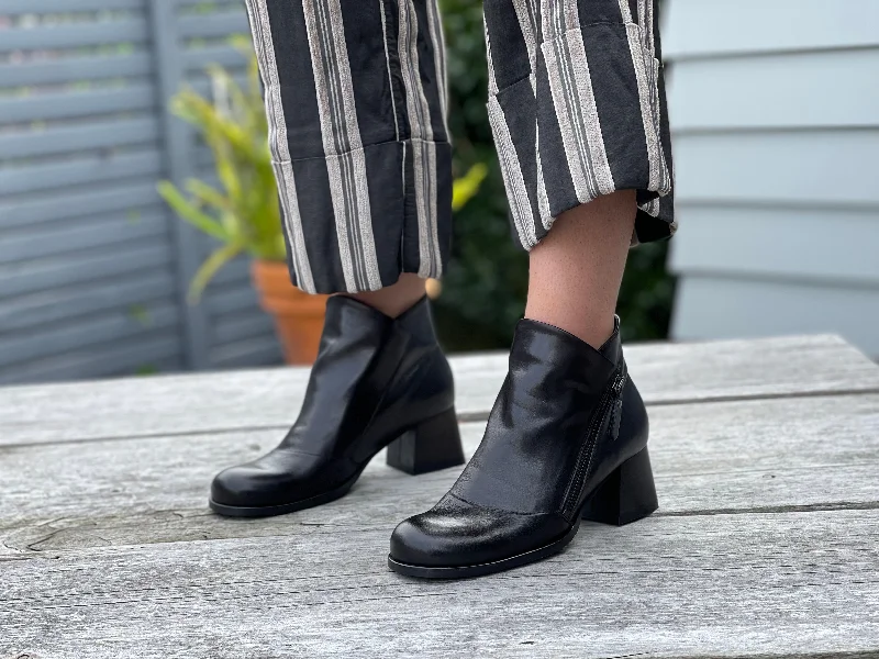 Budget Walking Shoes Lilimill Axel