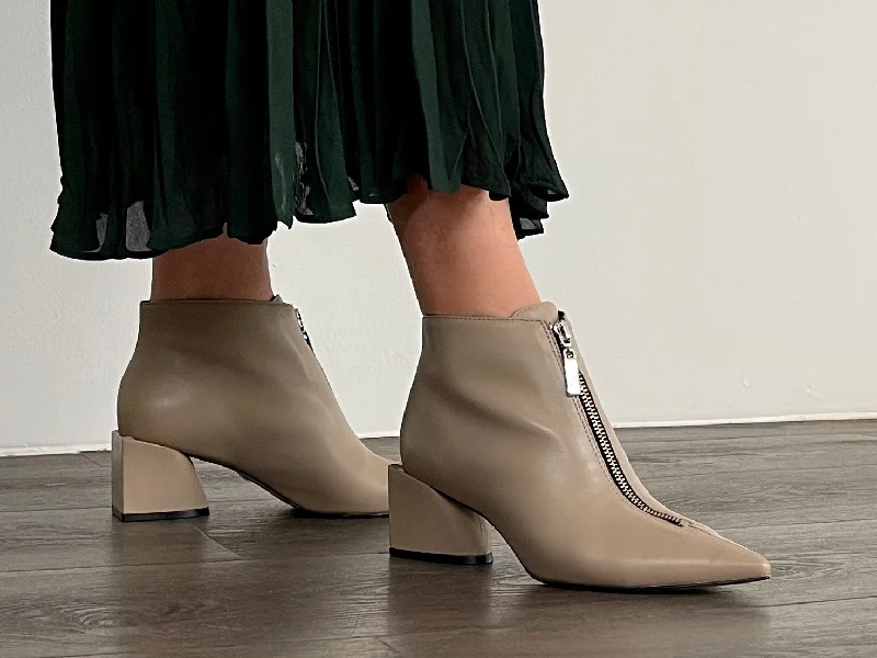 Cozy Foam Shoes Carrano Betony available in 3 colours
