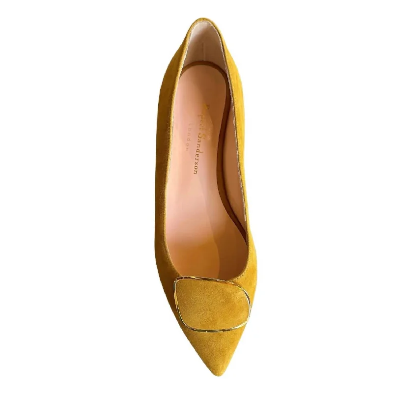 Everyday Lightweight Shoes Women's Bedfa Pebble Flat Shoes In Gold Suede
