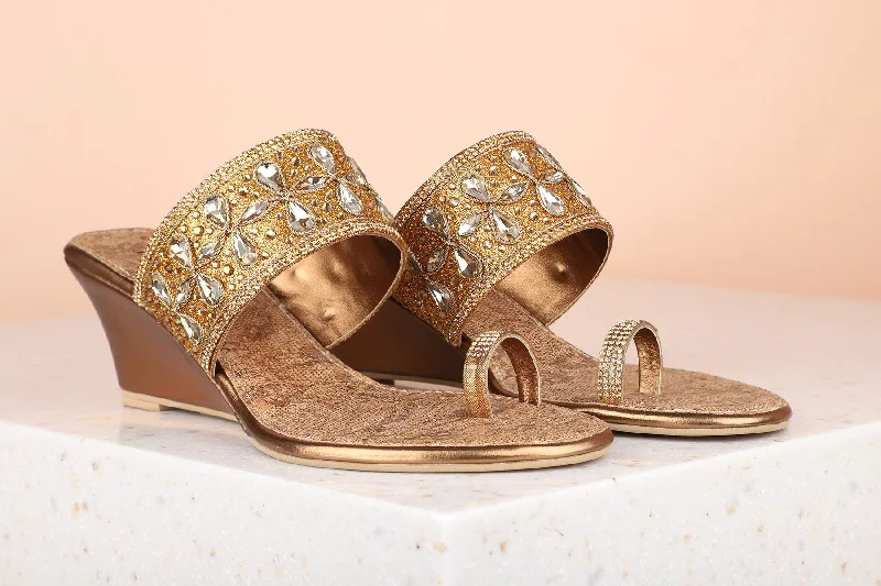 Comfy All-Season Shoes Women Antique Embellished Wedge Sandals