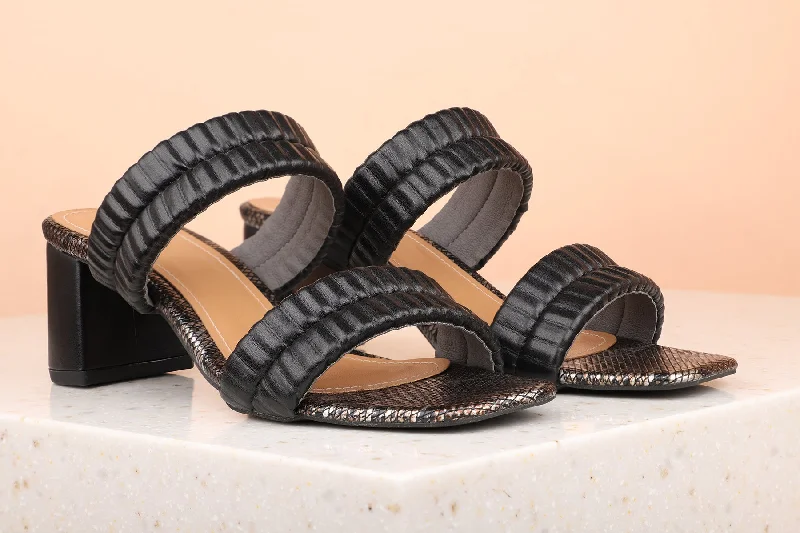 Sporty Travel Sneakers Women Black Textured Block Sandals