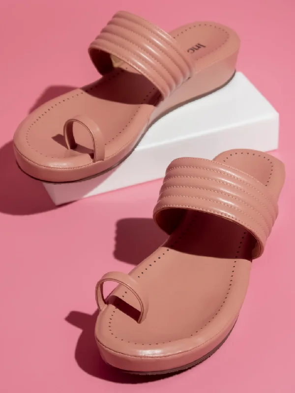 Quick-Dry Sport Shoes Women Peach Solid Comfort Sandals