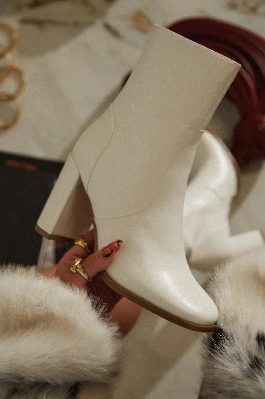 Fashion Running Shoes Harlow Block Heel Ankle Boot - White