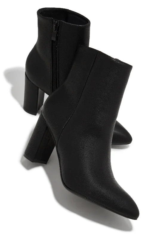 Stylish Travel Shoes Social Season Block Heel Ankle Boots - Black