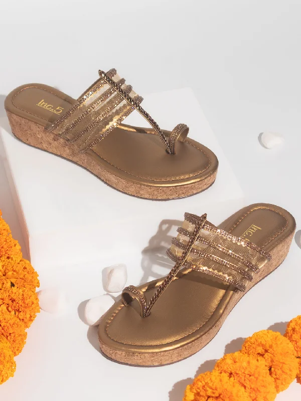 Modern Lightweight Shoes Women Antique Embellished One Toe Wedges