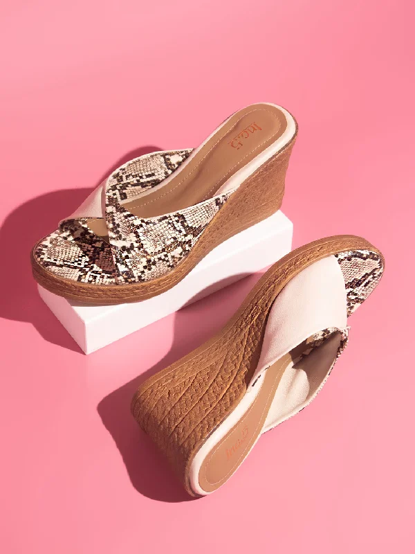 Airy Sport Shoes Women Beige Embellished Printed Wedges