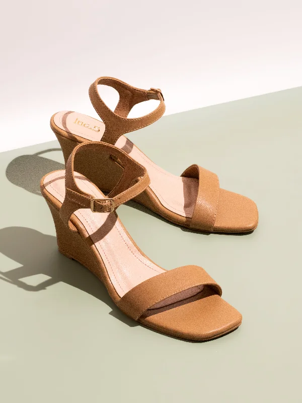 Ultra-Stretch Sneakers Women Beige Open Toe Wedge Heels With Buckle Closure