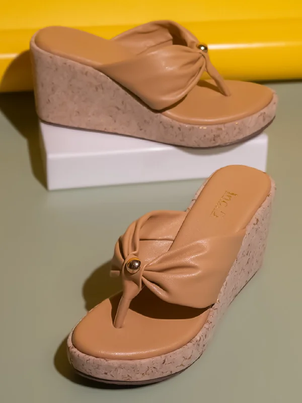 Stylish Running Shoes Women Beige Solid Wedge Heels