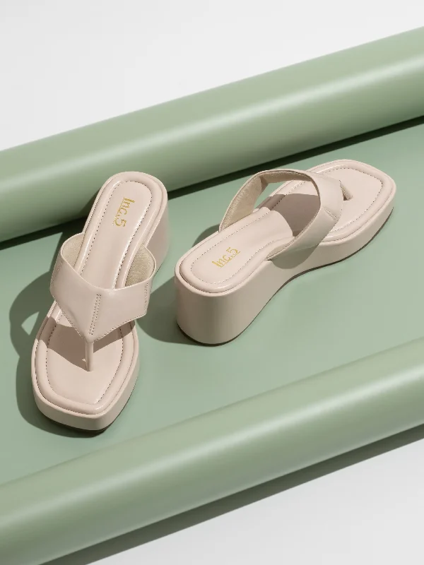 Street Comfort Shoes Women Cream Solid Open Back Open Toe Wedges