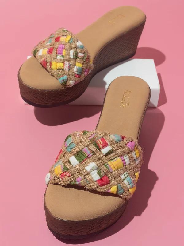 All-Day Running Shoes Women Pink Textured Wedge Heels