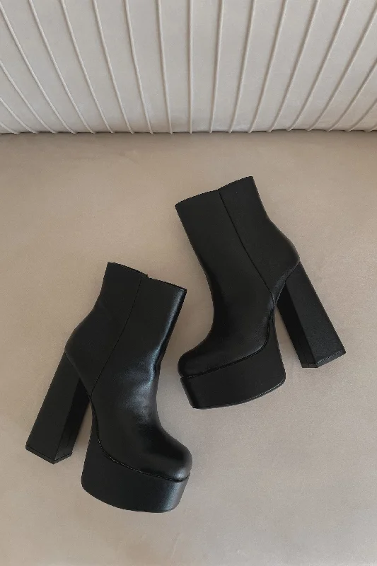 Breathable Foam Sneakers Baby Spice Chunky Platform Booties in Black