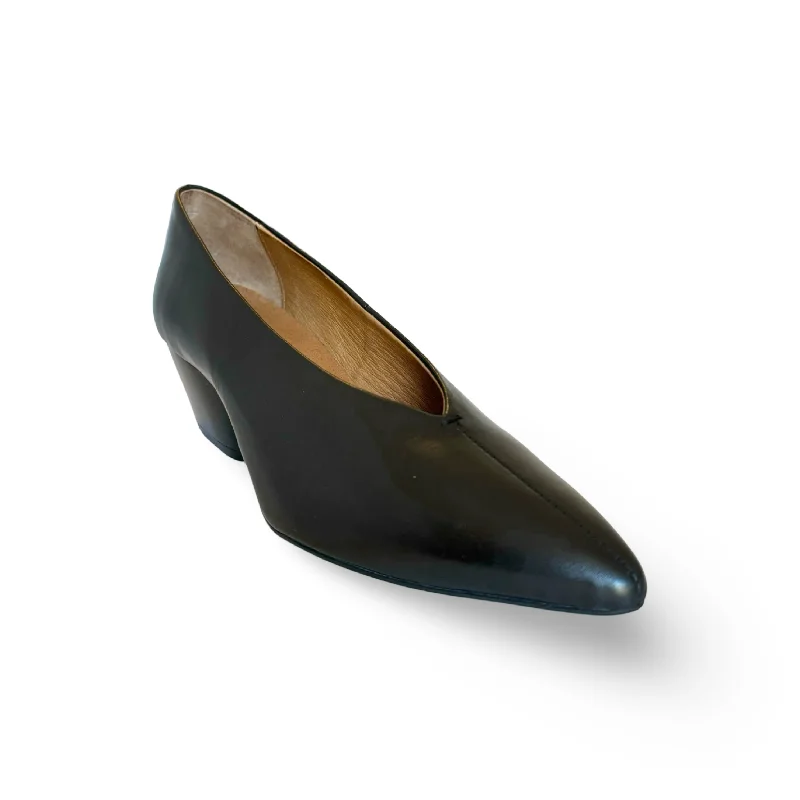 Stylish Running Shoes Holly Black Block Heel