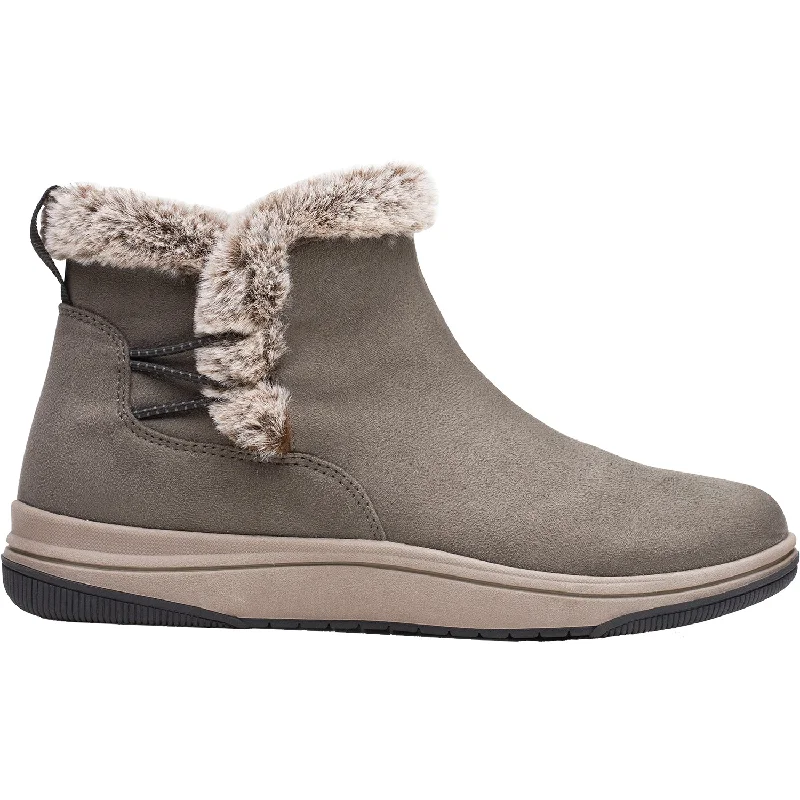 Flexible Everyday Sneakers Women's Clarks Cloudsteppers Breeze Fur Dark Olive Fabric