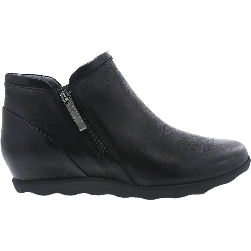 Classic Everyday Shoes Women's Dansko Miki Black Leather